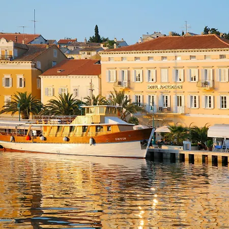 Apoksiomen Hotel Mali Lošinj