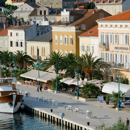 Apoksiomen Szálloda Mali Lošinj