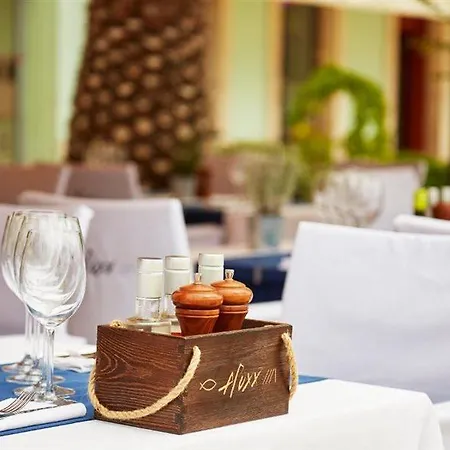 Hotel Apoksiomen 4*
