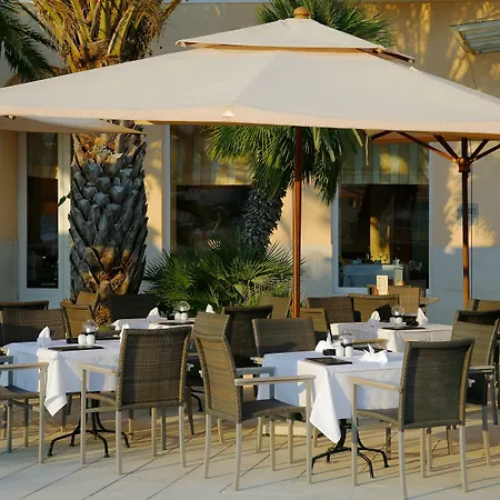 Hotel Apoksiomen 3*