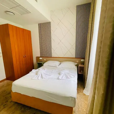 Hotel Apoksiomen 3*