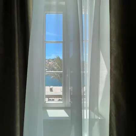 Apoksiomen Hotel 3*