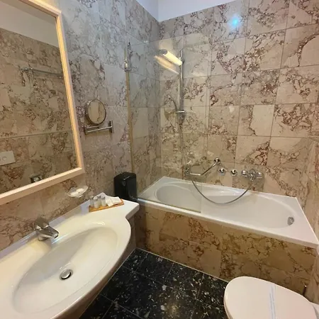 Apoksiomen Hotel Mali Lošinj
