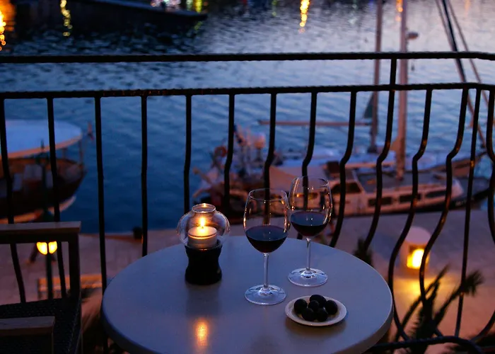 Hotel Apoksiomen 4*