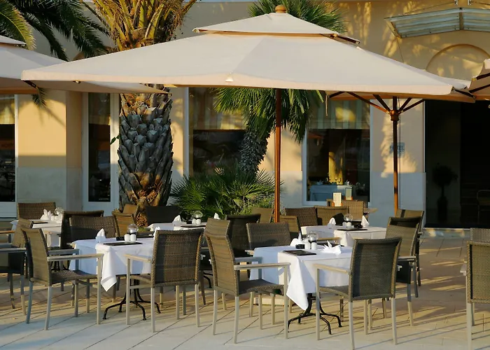 Hotel Apoksiomen 4*