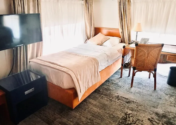 Hotell Apoksiomen 4*